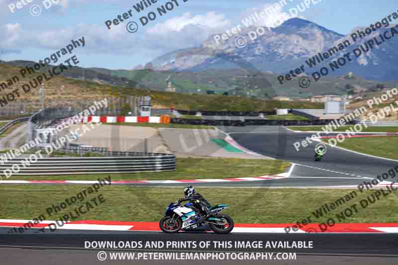 cadwell no limits trackday;cadwell park;cadwell park photographs;cadwell trackday photographs;enduro digital images;event digital images;eventdigitalimages;navarra;no limits trackdays;peter wileman photography;racing digital images;trackday digital images;trackday photos